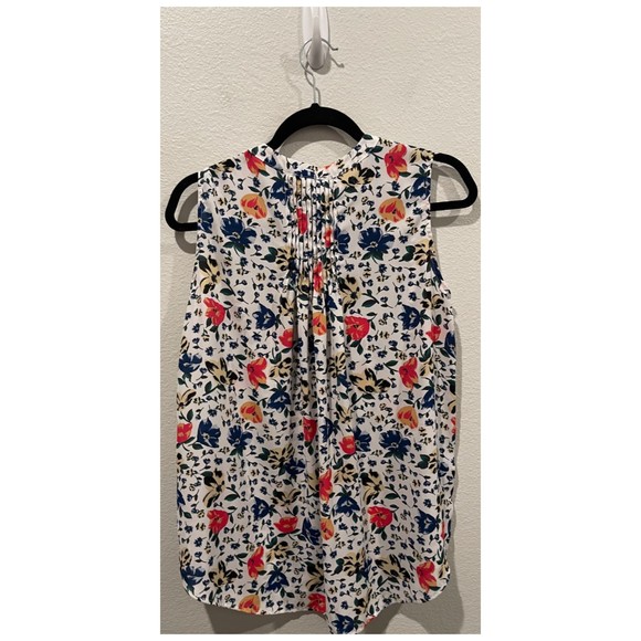 CHELSEA & THEODORE White Floral Multicolor Sleeveless Blouse - Picture 3 of 3